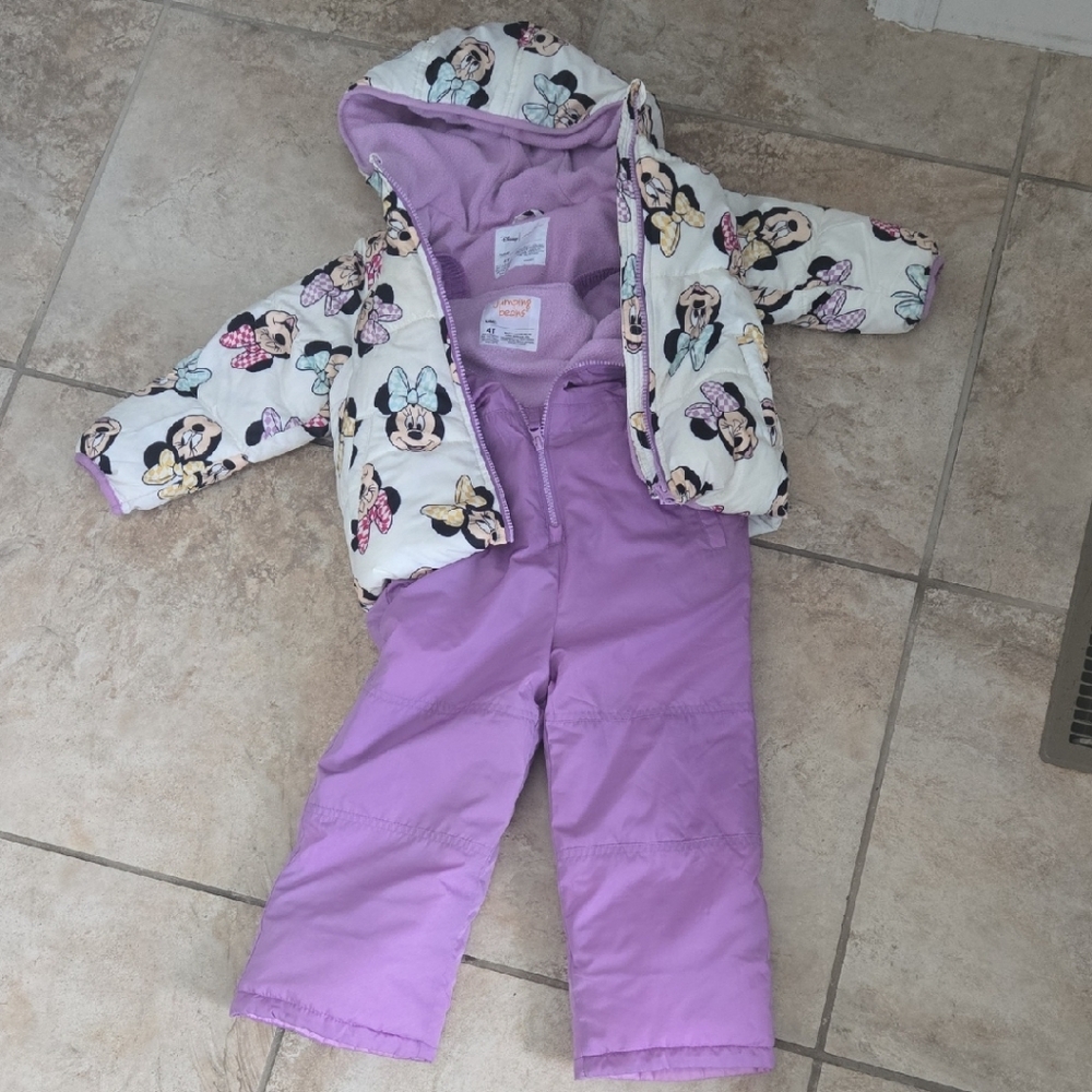 Disney Minnie Mouse White and Purple Winter Set